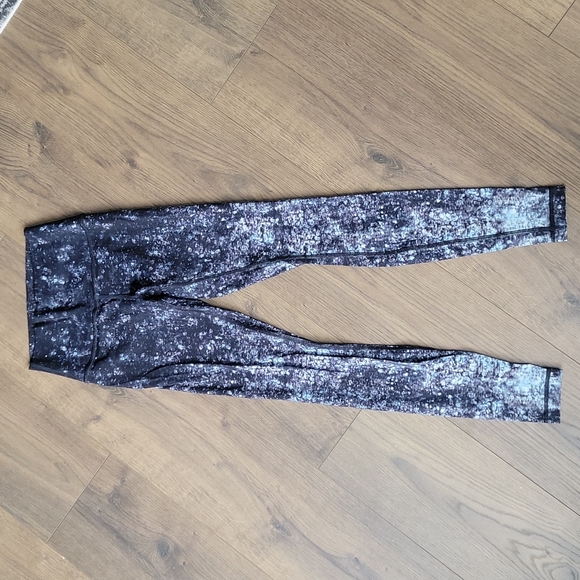 Lululemon leggings - Picture 1 of 2